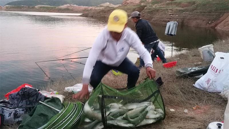 天恒裝飾支持環(huán)保事業(yè)從小事做起！